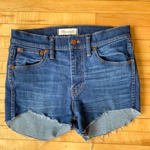 Madewell High Riser Skinny Skinny Upcycled Shorts.